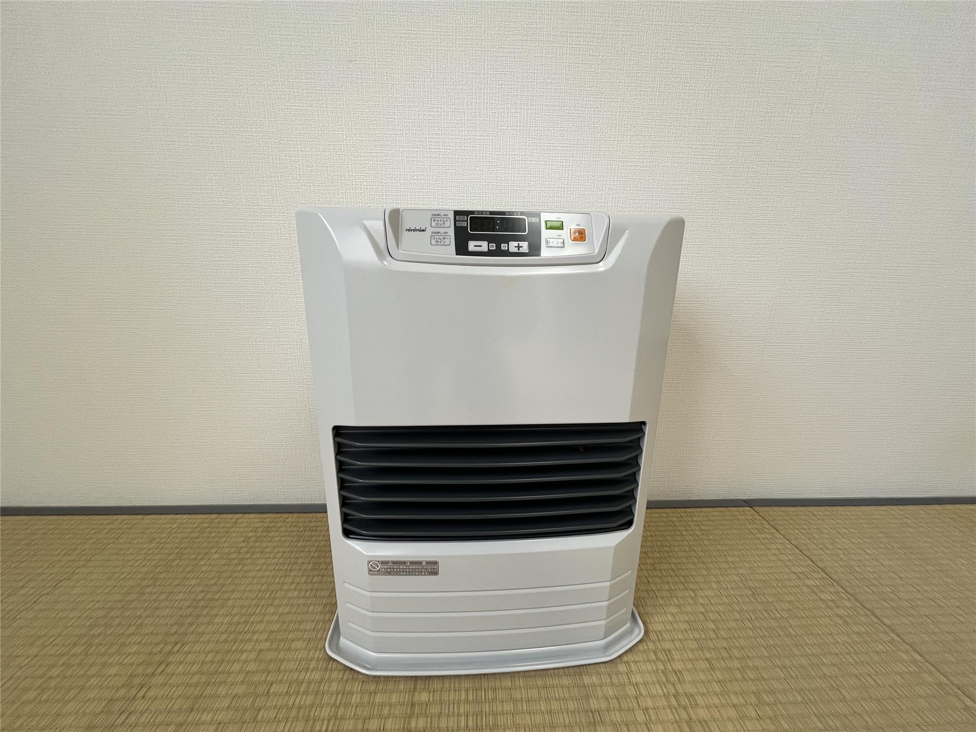 居室・リビング　灯油FFストーブ