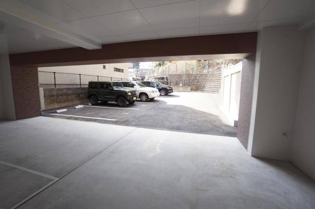 駐車場　駐車場