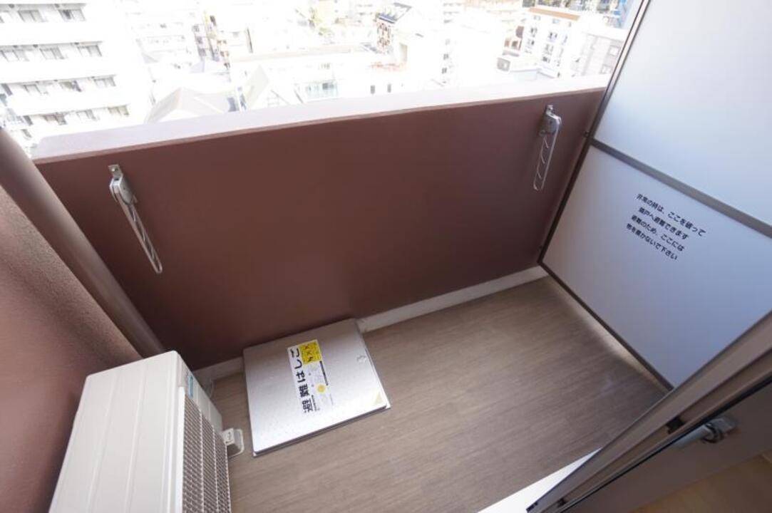 バルコニー　バルコニー