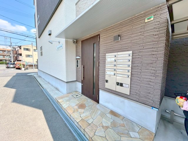 エントランス　綺麗なエントランスです。