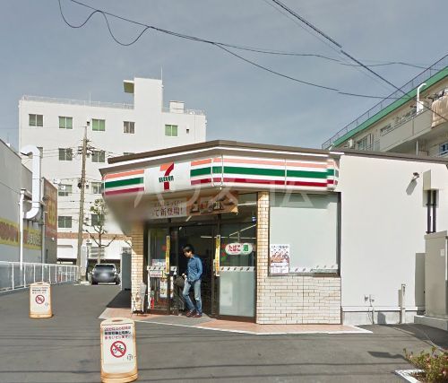 コンビニ　セブン-イレブン新高島平駅前店（コンビニ）まで563m