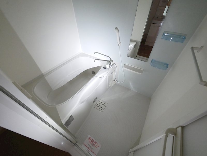 バス・シャワールーム　シャワー・追い焚き給湯