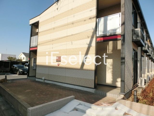 エントランス　建物エントランス。