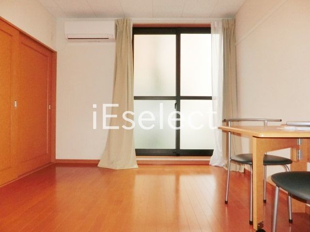 その他部屋・スペース　南東向きで陽当たり良好です