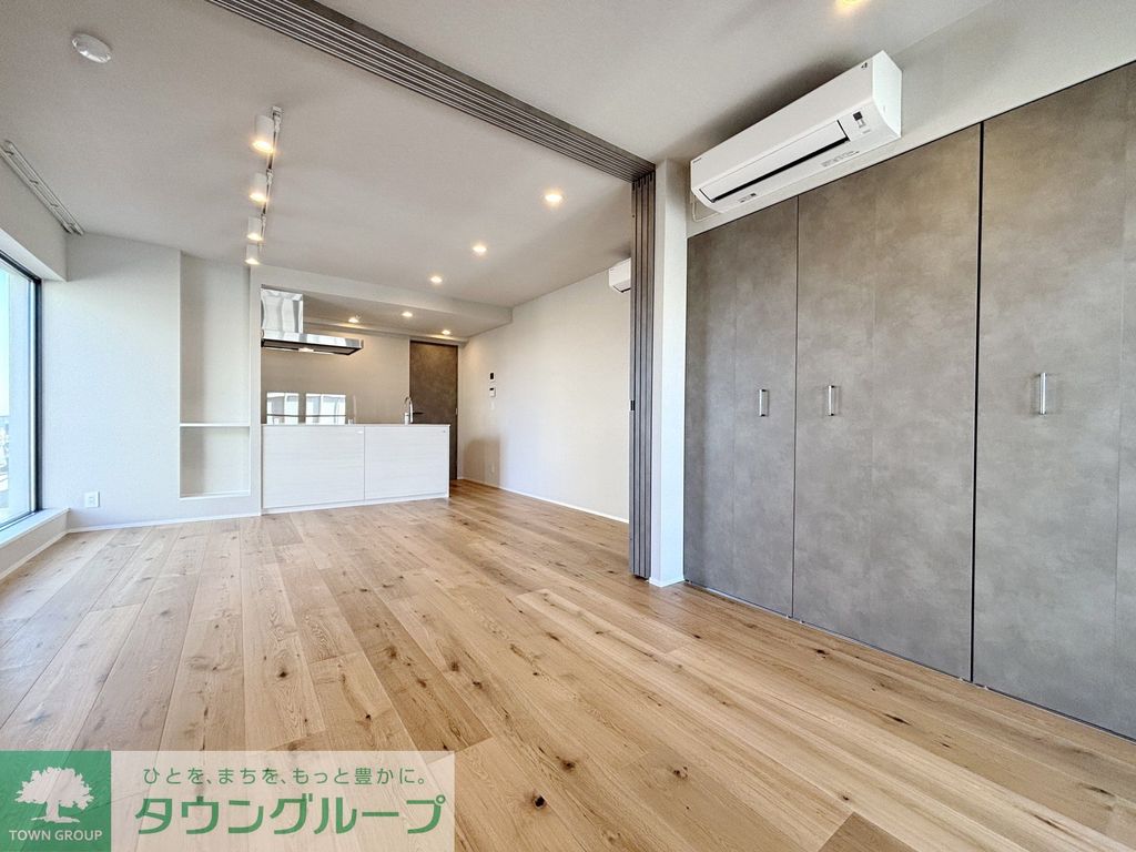 居室・リビング　エントランス