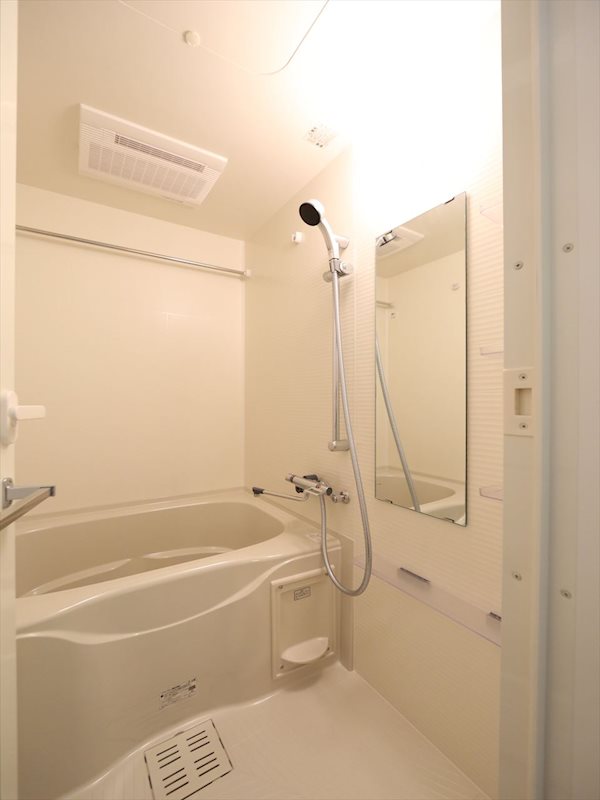 バス・シャワールーム　バスルーム　浴室暖房乾燥機付