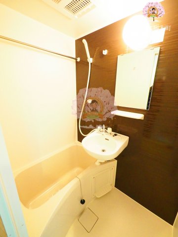 バス・シャワールーム　別部屋参考写真