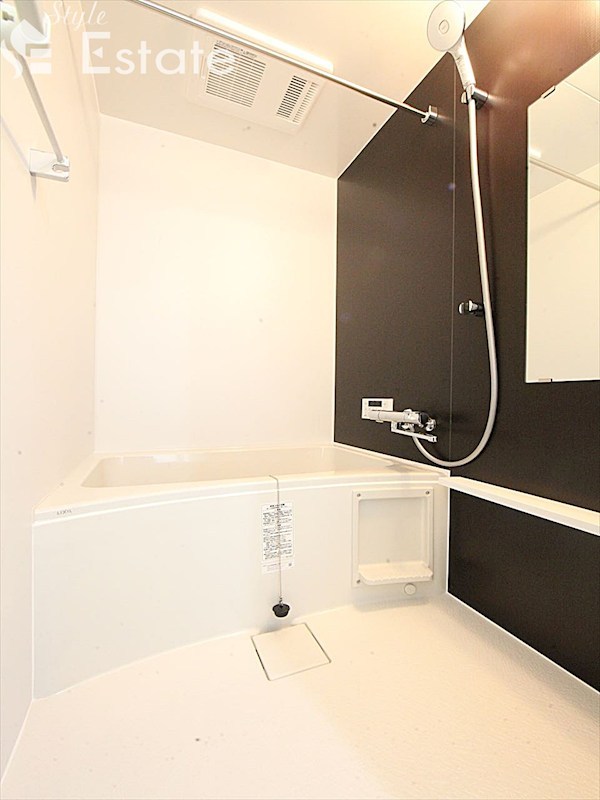 バス・シャワールーム　バスルーム