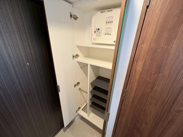 収納　ディアレイシャス東別院IV