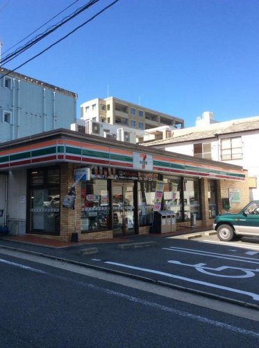 コンビニ　セブンイレブン 福岡西新5丁目店（コンビニ）まで288m