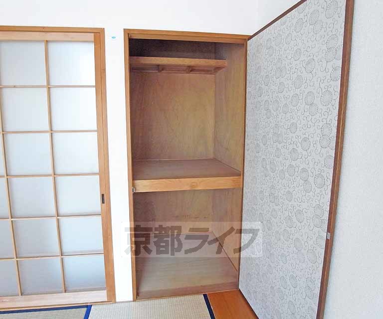 収納　奥行きのある押入れでまあまあの収納力