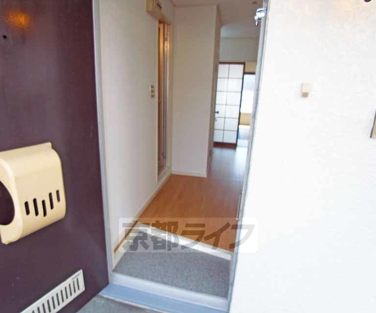 玄関　少しの段差は誇り止めです！