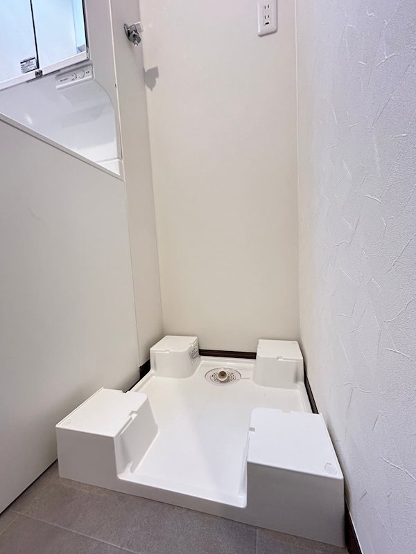 その他設備　室内洗濯機置き場完備。