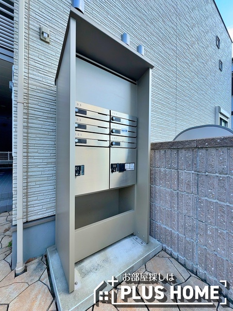エントランス　☆宅配ボックス完備☆