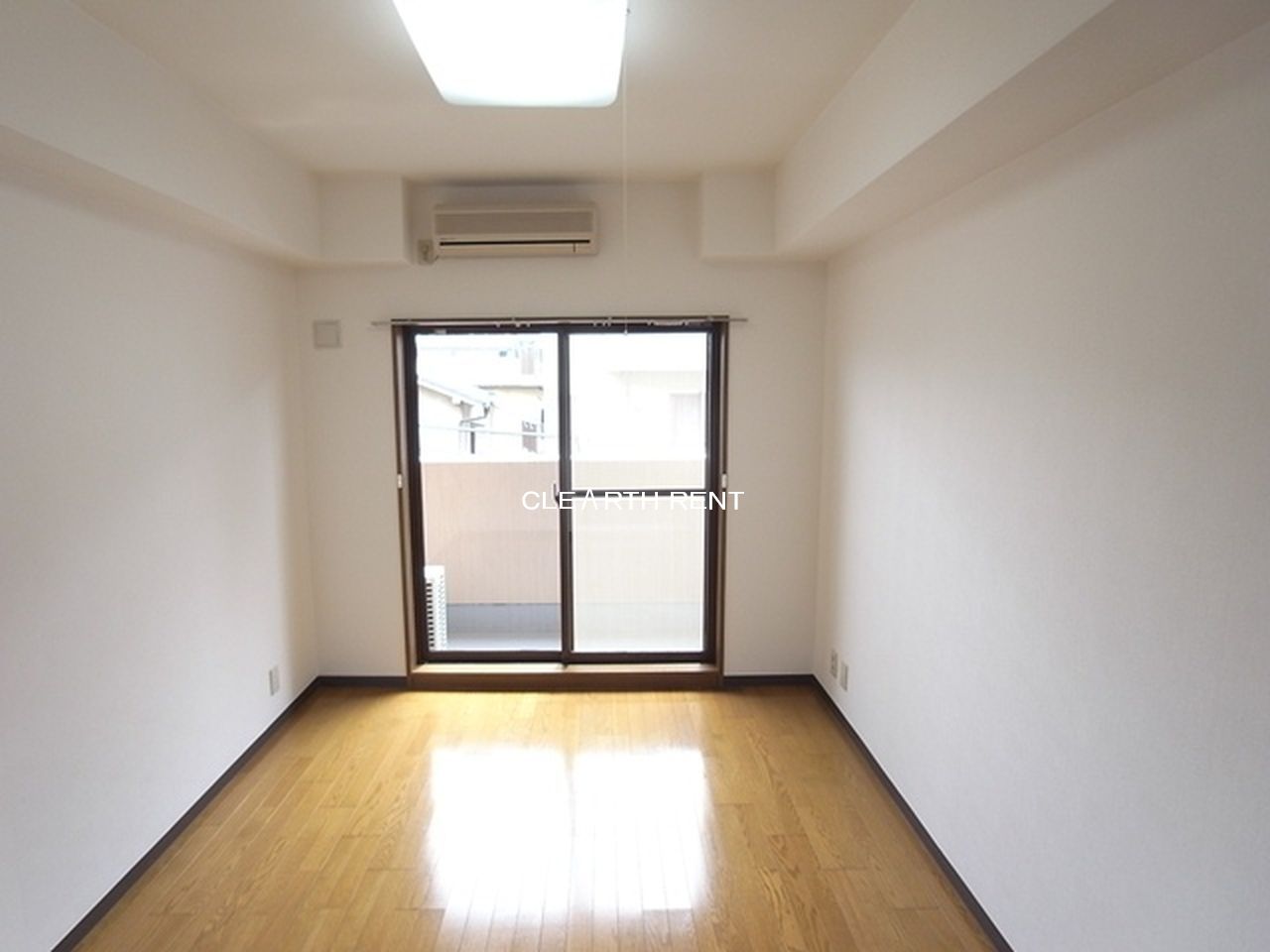 居室・リビング　同タイプ別住戸写真となります。現況と異なる場合がございます。