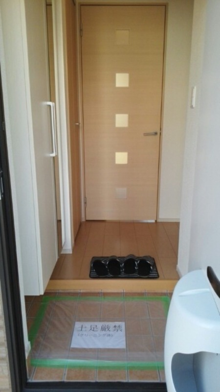 玄関　図面と現状に相違がある場合には現状を優先