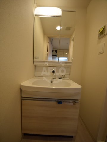 洗面設備　プレサンス心斎橋ソレイユ　独立洗面化粧台