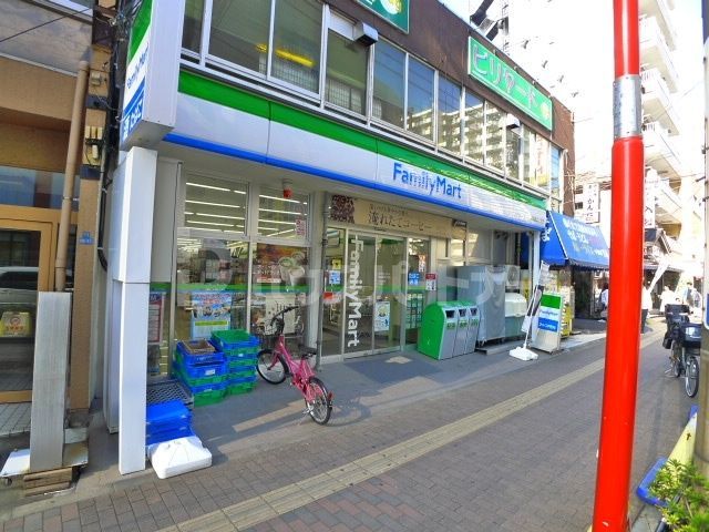 コンビニ　ファミリーマート東向島二丁目店（コンビニ）まで880m