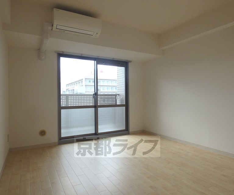 居室・リビング　広々としたリビングです。