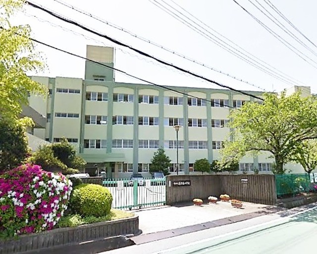 小学校　神戸市立高津橋小学校（小学校）まで484m