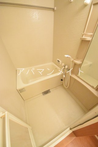 バス・シャワールーム　お風呂で日々の疲れを落としましょう