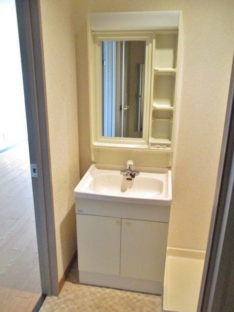 洗面設備　★朝の身支度に便利な独立洗面化粧台★