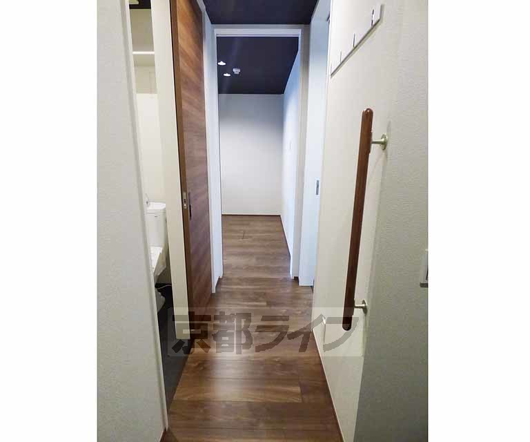 その他部屋・スペース　広めの廊下です