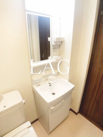 洗面設備　独立洗面台です。