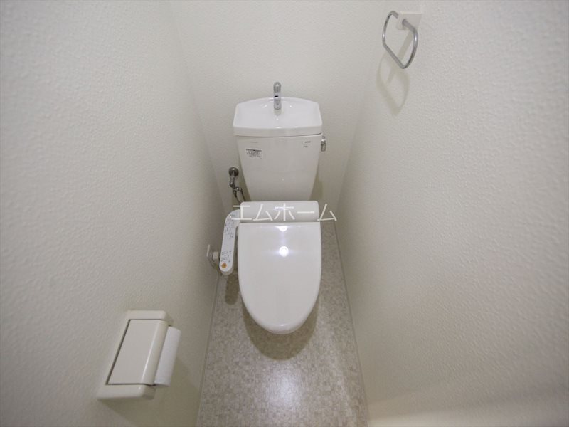 トイレ　温水洗浄便暖房座付トイレ