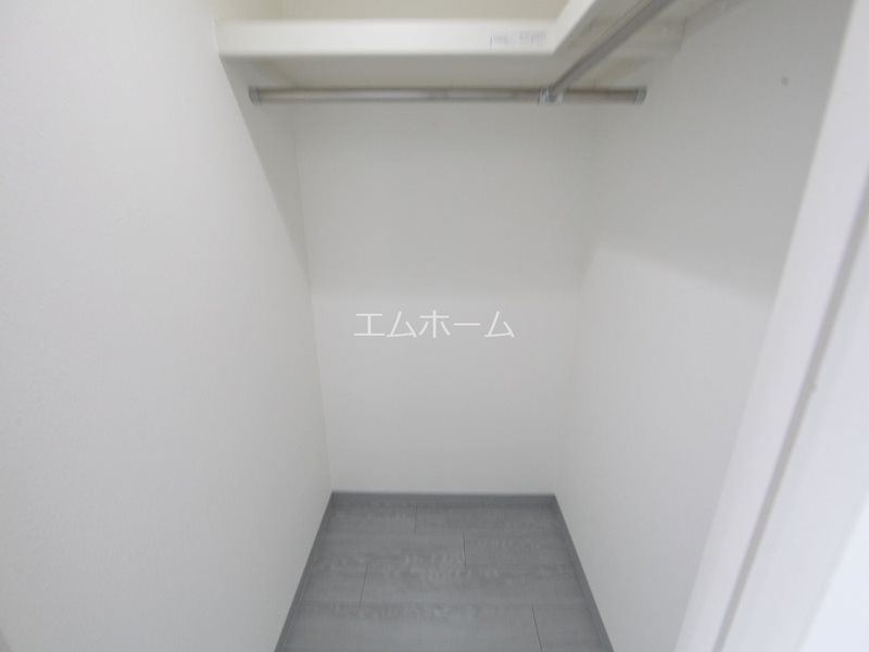 収納　ウォークインクローゼット付（収納充実してます）