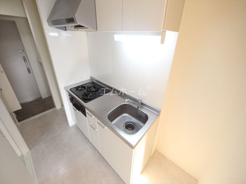 キッチン　システムキッチン（ガス3口グリル）冷蔵庫レンジ等用意できます