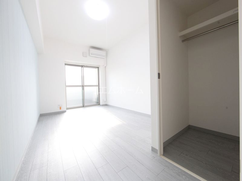 バルコニー　洋室9帖　ウォークインクローゼット付（収納充実してます）