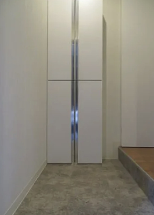 玄関　※別部屋の参考写真です。