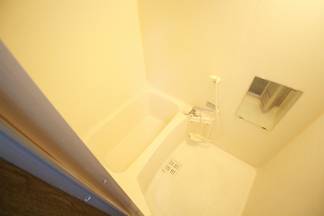 バス・シャワールーム　※別部屋写真参照