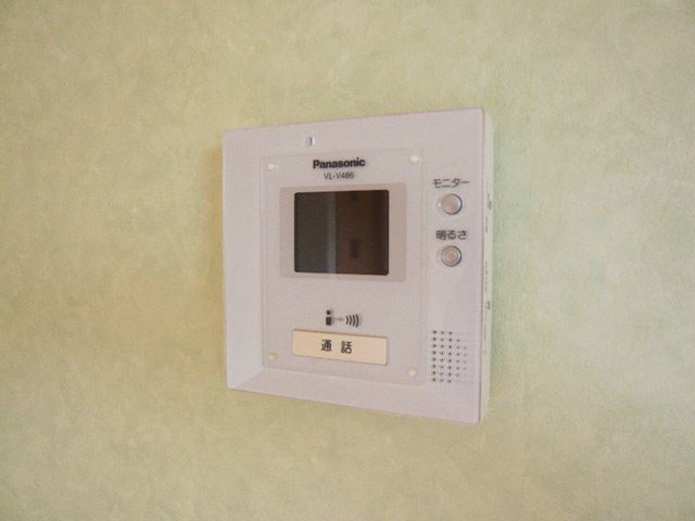 セキュリティ　同建物の別部屋の写真です。