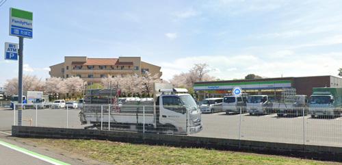 コンビニ　ファミリーマート蓮田南新宿店（コンビニ）まで359m