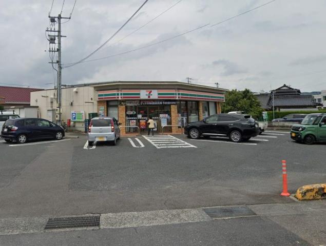 コンビニ　セブンイレブン（コンビニ）まで1106m