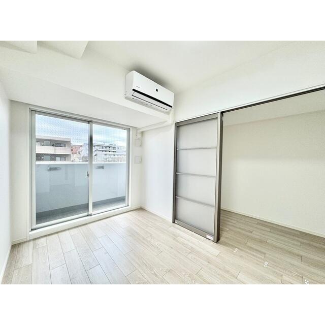 居室・リビング　別号室の写真です