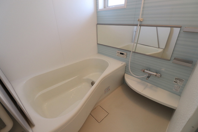 バス・シャワールーム　バスルーム