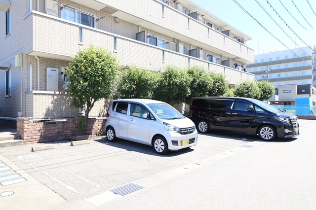 駐車場　駐車場