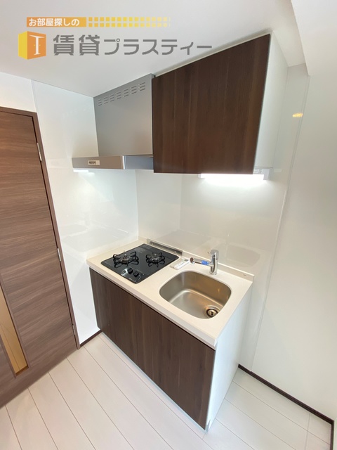 キッチン　２口システムキッチンで自炊もしやすいですね。