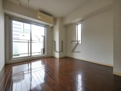 居室・リビング　綺麗なフローリングです！