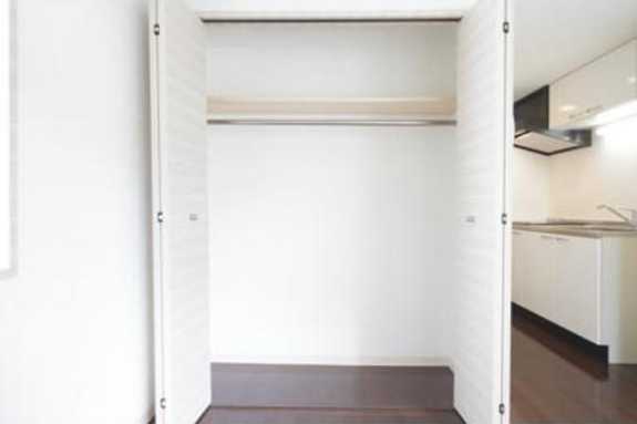 収納　パイプハンガー付きクローゼットです！