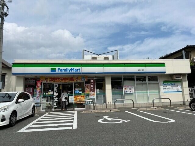コンビニ　ファミリーマート福岡片江店（コンビニ）まで358m