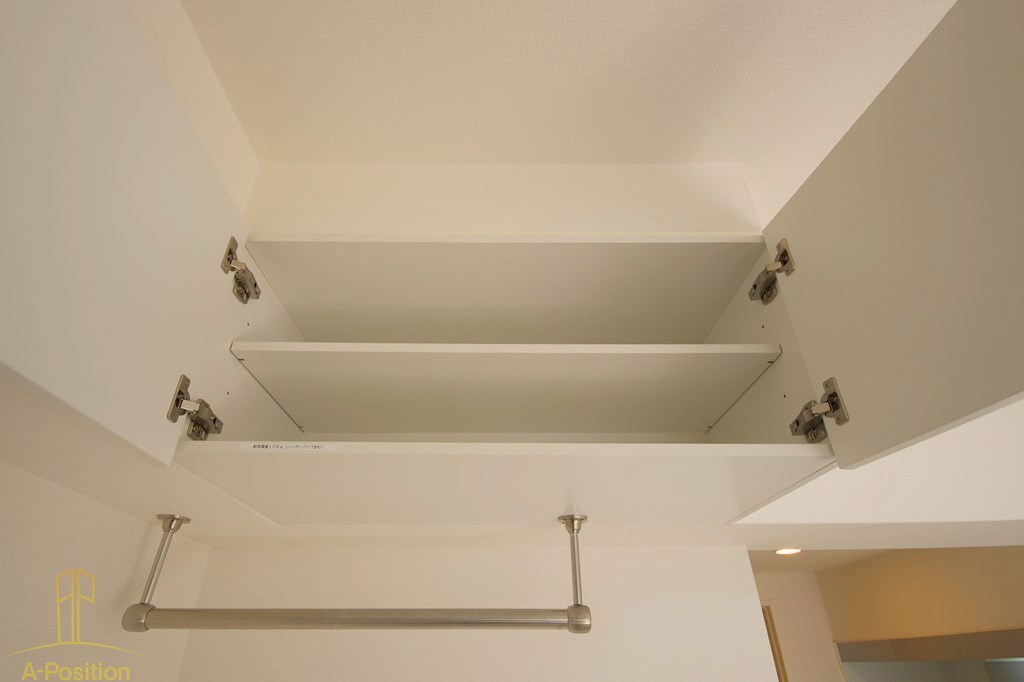 収納　セレニテ夕陽丘EST