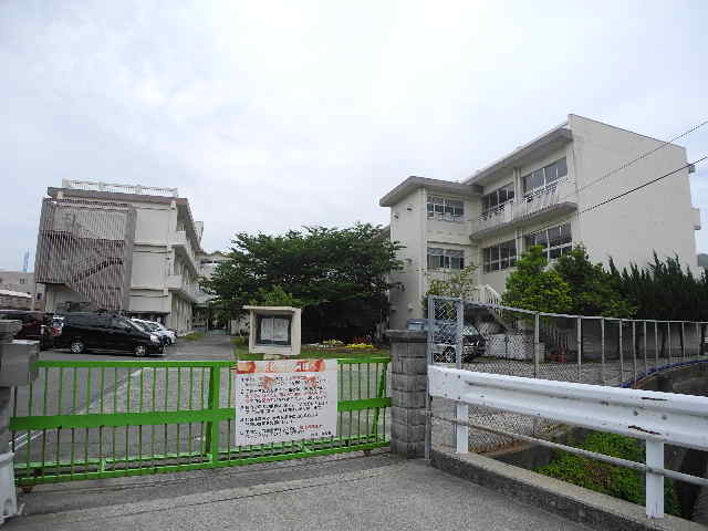 小学校　時津町立時津小学校（小学校）まで922m