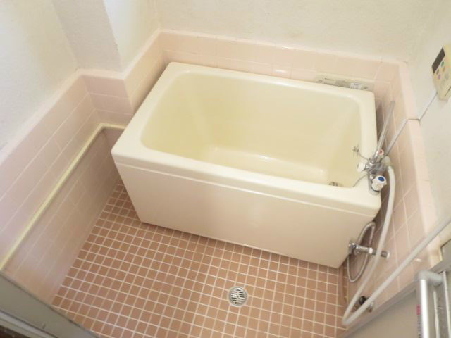 バス・シャワールーム　追い焚き機能付き