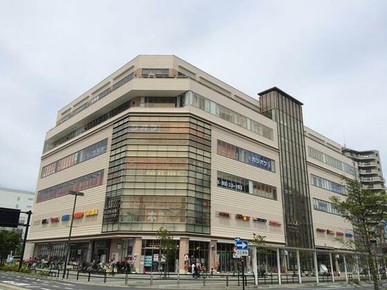 ショッピングセンター　Ｌｕｚ湘南辻堂（ショッピングセンター）まで256m