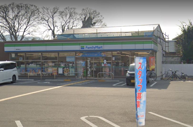 コンビニ　ファミリーマート 亀岡篠町店（コンビニ）まで110m