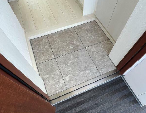 玄関　エクセレントアフィー横浜橋